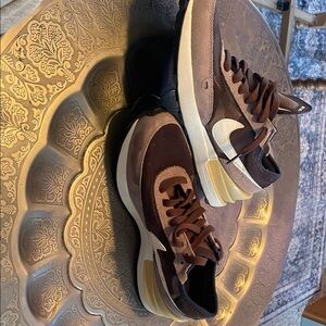 Nike Waffle One sneaker (chocolate suede pause